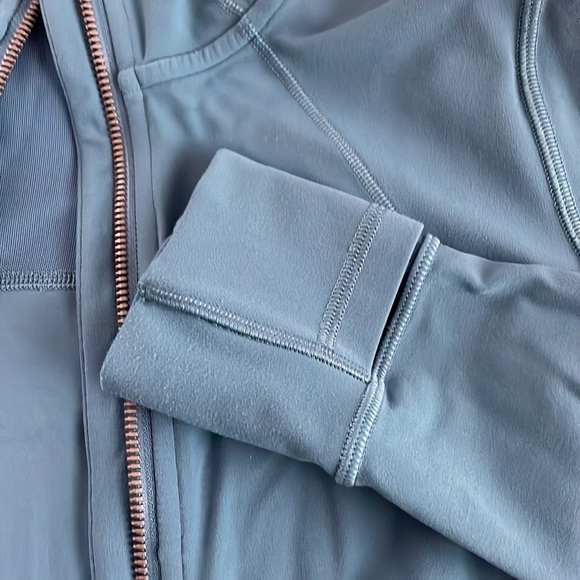 Lululemon zip up - Picture 2 of 4